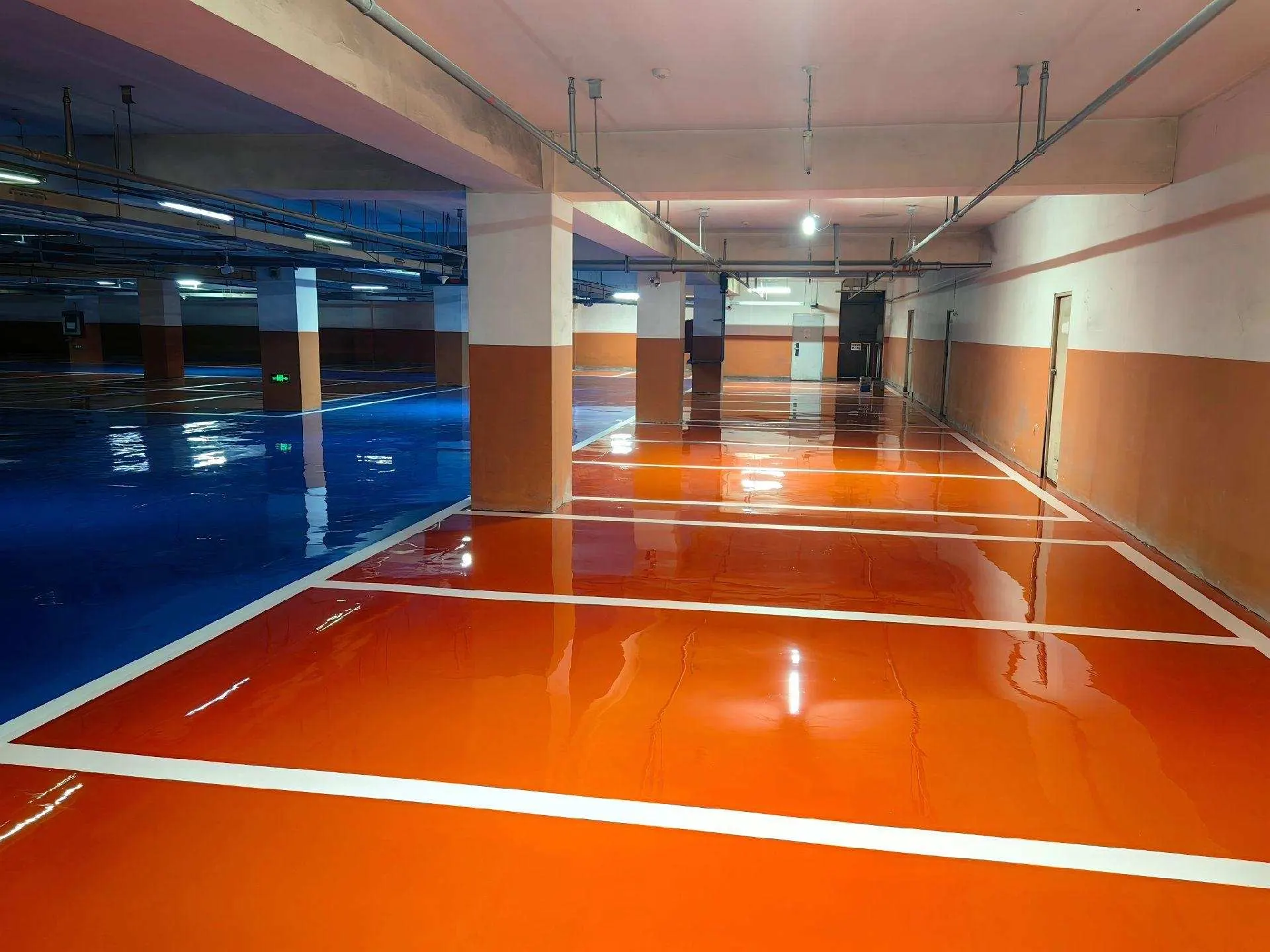 5 Signs Your Industrial Floor Desperately Needs an Epoxy Coating