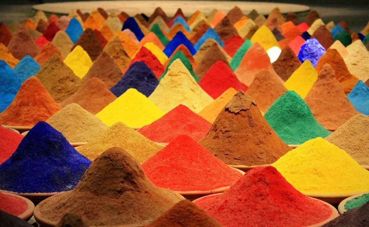 Heat resistant coating shows pinholes after curing causes and fixes for thin-film applications